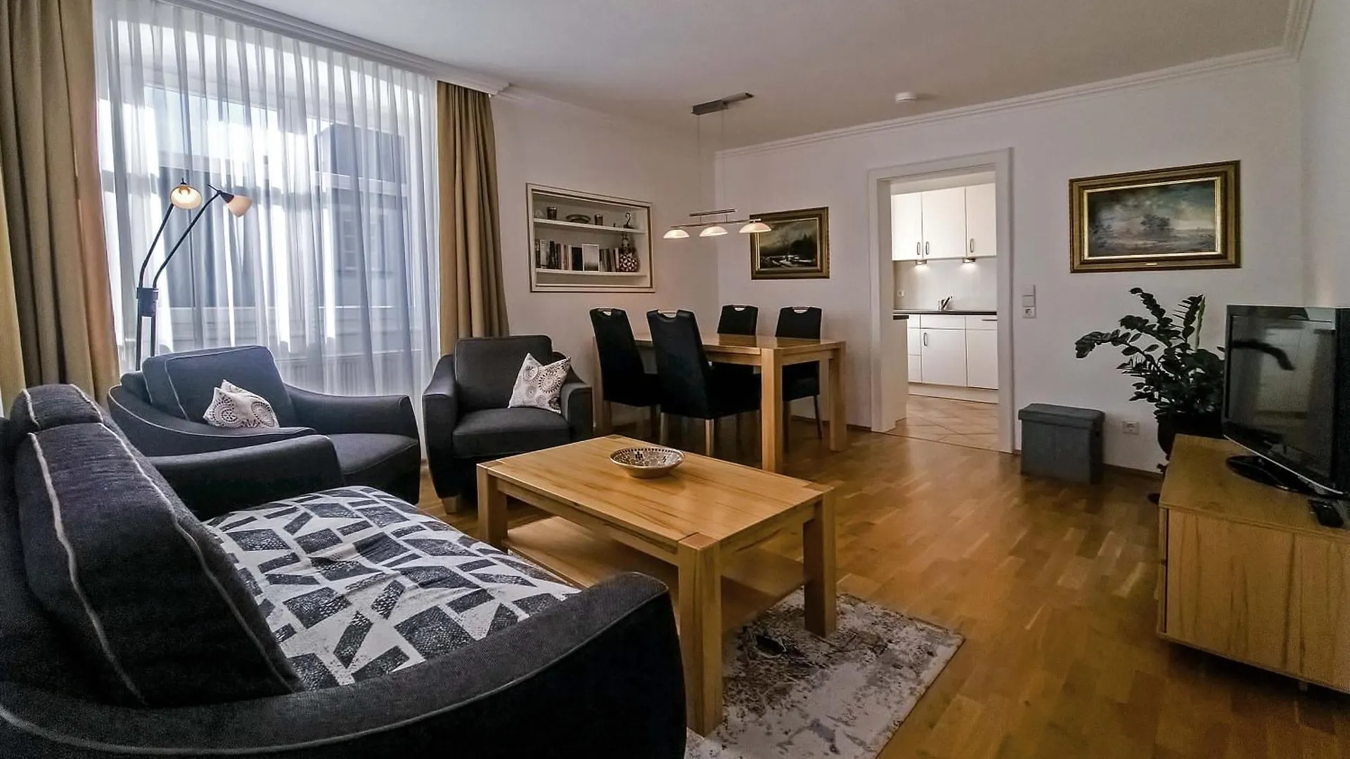 Apartment Adoris Ferienwohnungen Auf Der Lindauer Insel Lindau  Germany